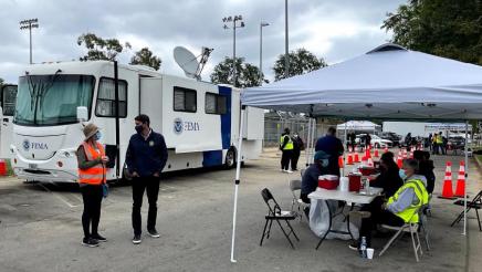 Visiting the Mobile Vaccination and Testing Site at Lanark Park