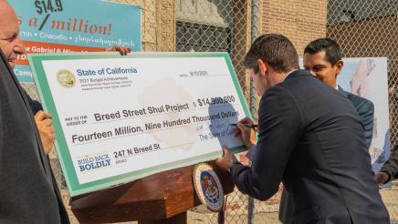  Breed Street Shul State Funding Check Presentation